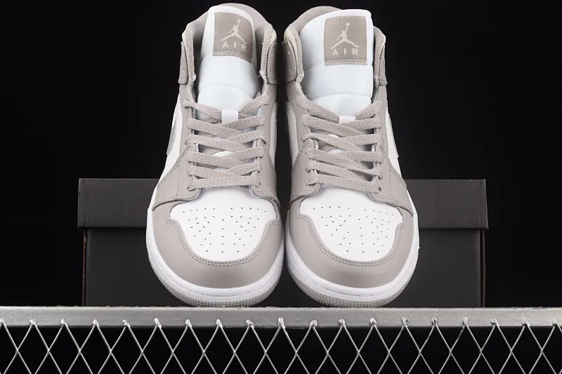 All Categories Air Jordan Jordan Series Basketball Shoes Air Jordan 1 Mid Air Jordan 1 Mid AJ1 Joe 1 Middle Linen College Gray Mid-top Basketball Shoes 554724-082